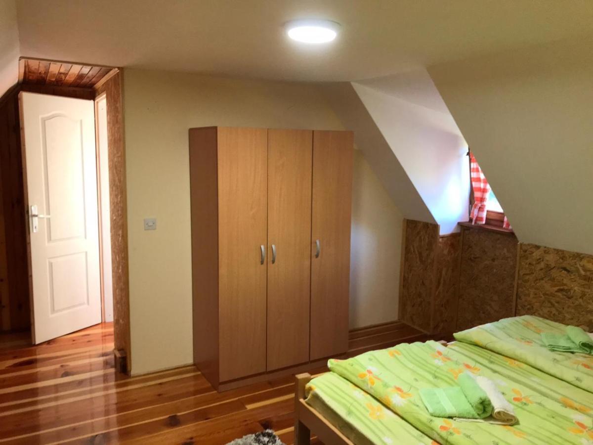 Apartman Helena 모크라 고라 외부 사진